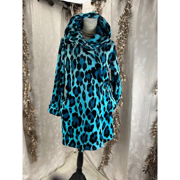 Betsey Johnson Teal Leopard Fleece Hooded Robe XS/S Blue Black Animal Print - Picture 3 of 11